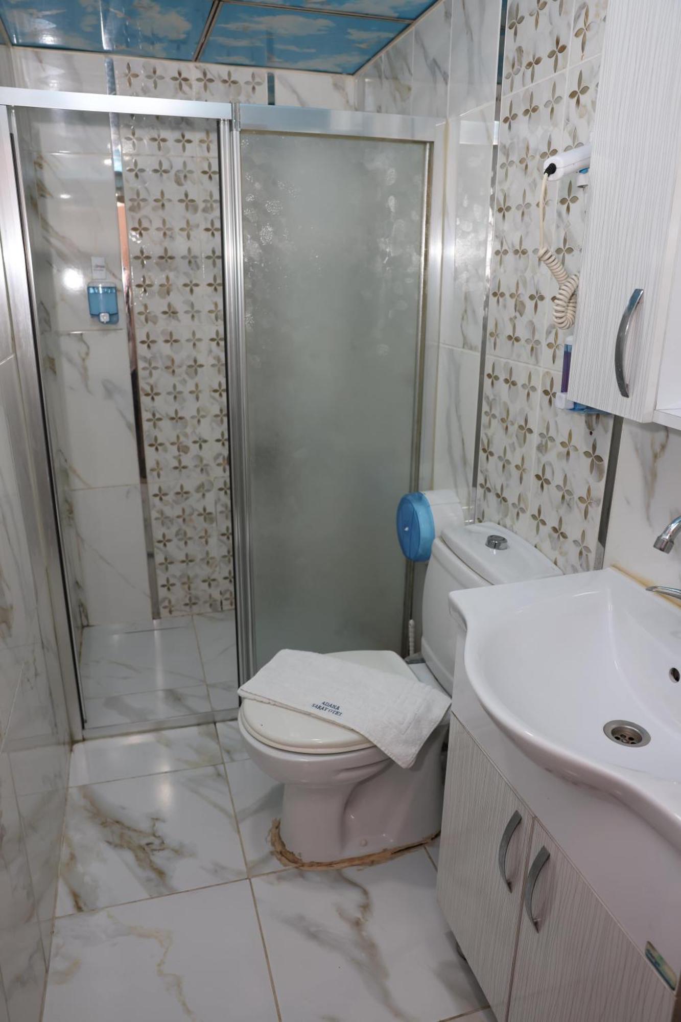 Adana Saray Hotel Exterior photo
